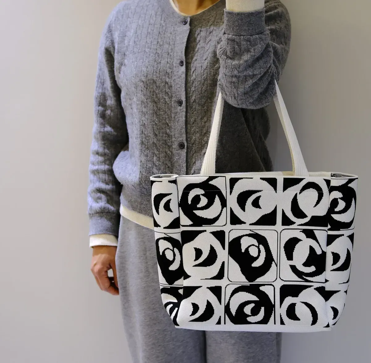 Women's Small Polyester Crochet Knitting Bag Portable Organizer for Coin Purses Knit Wallet
