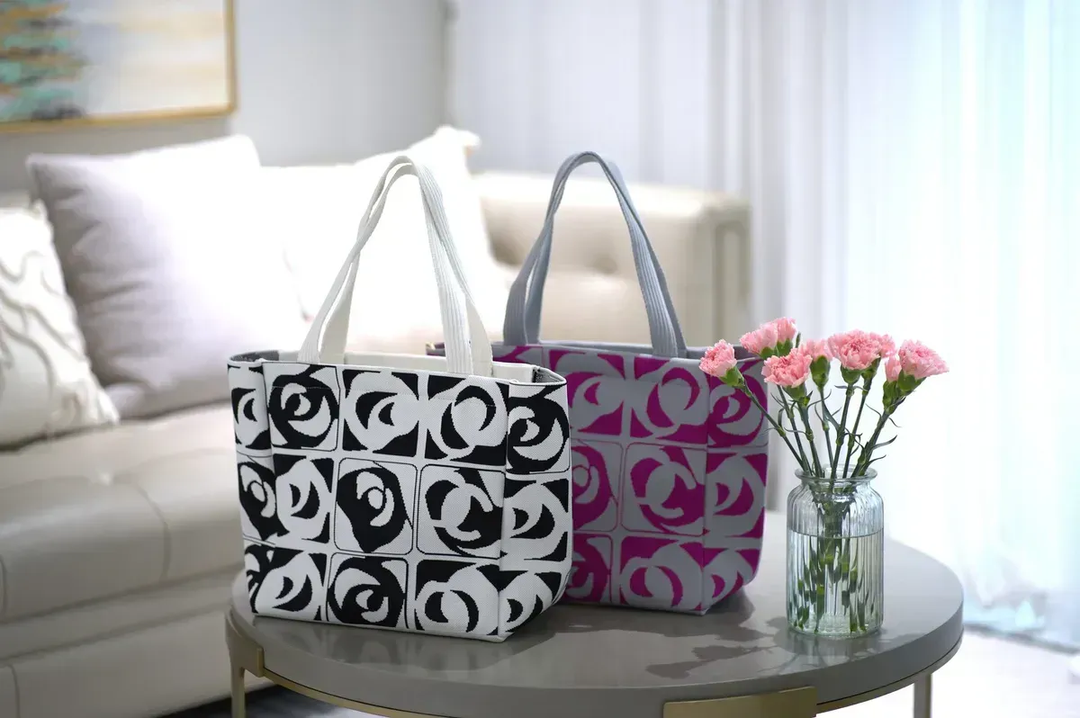 Women's Small Polyester Crochet Knitting Bag Portable Organizer for Coin Purses Knit Wallet - Detail