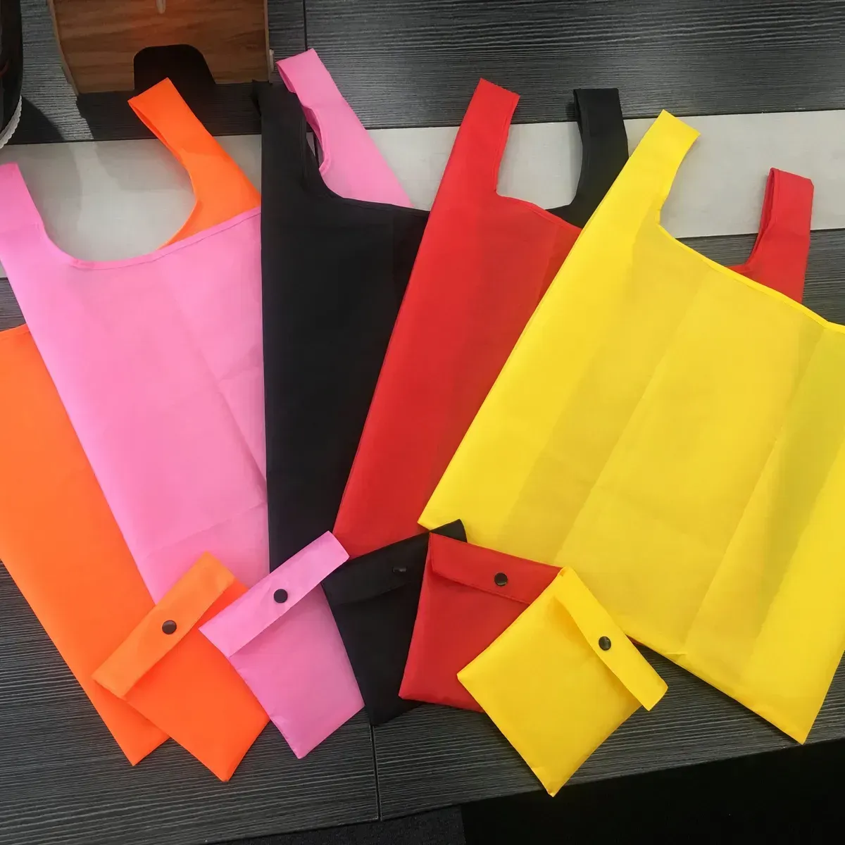 wholesale various colors recycling reusable folding polyester bags for shopping