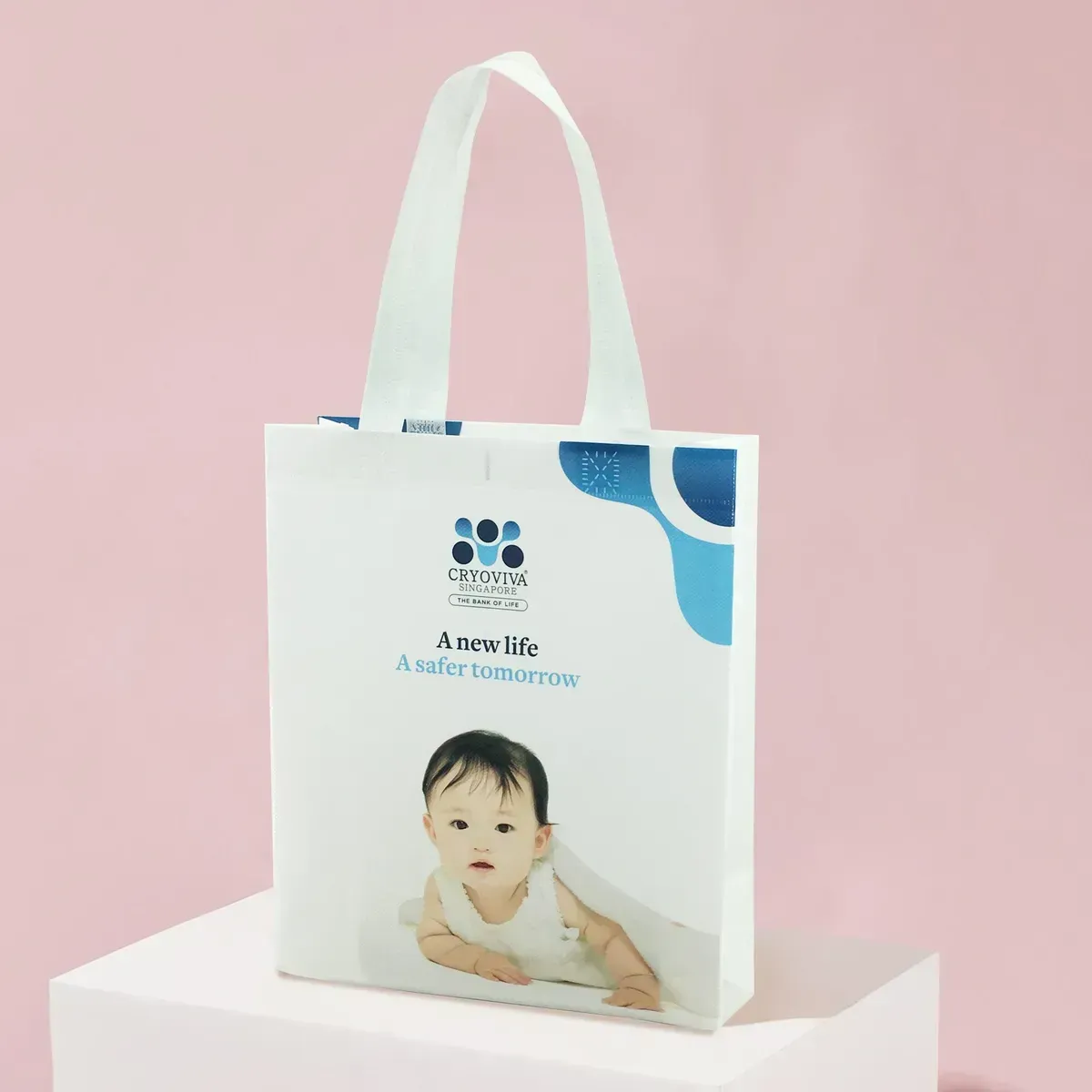 Customized Design  Eco Friendly  Reusable promotional pp non woven Tote bag for Promotional
