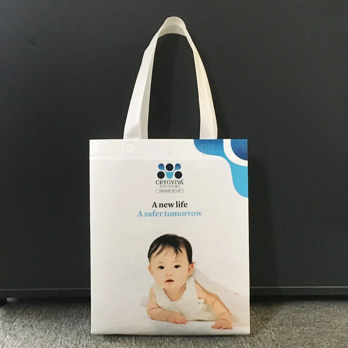 Customized Design  Eco Friendly  Reusable promotional pp non woven Tote bag for Promotional